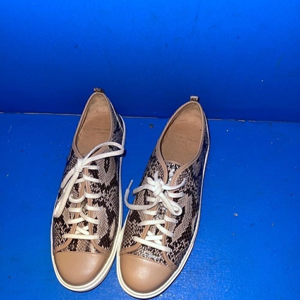 Cole Haan Grand OS Athletic Shoe Womens Size 7B D42731 Beige Brown Snake Print